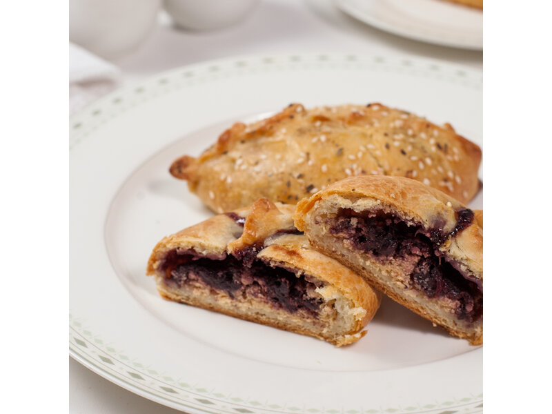 Winter berry pirozhki with cottage cheese filling